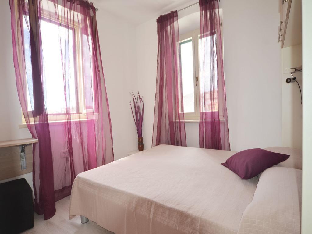 Apartment Riva Rovinj Zimmer foto